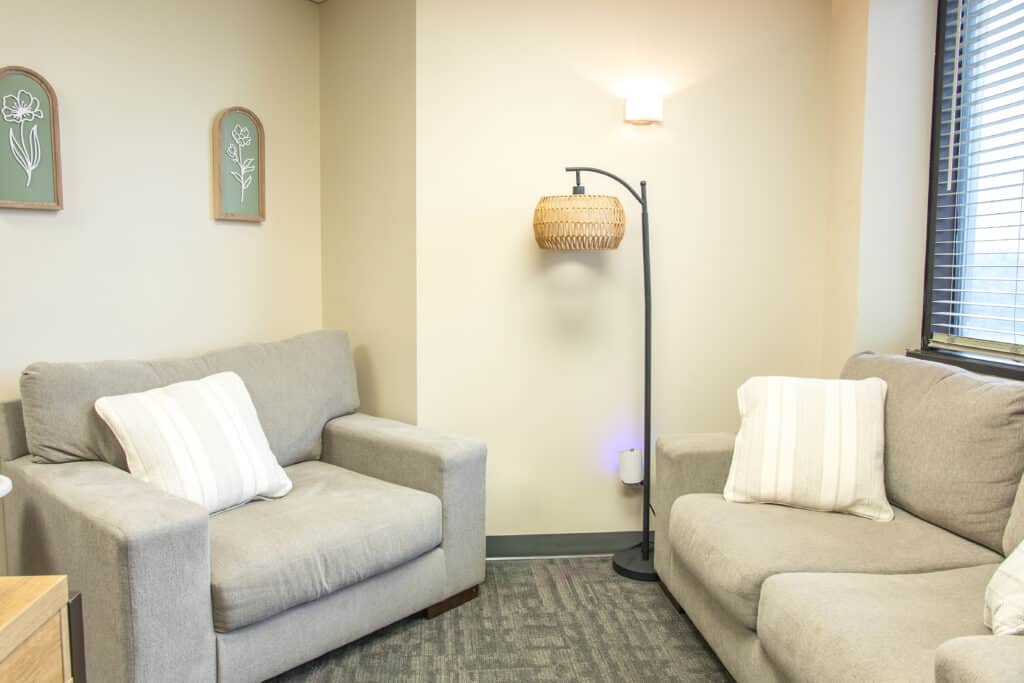Private outpatient treatment room